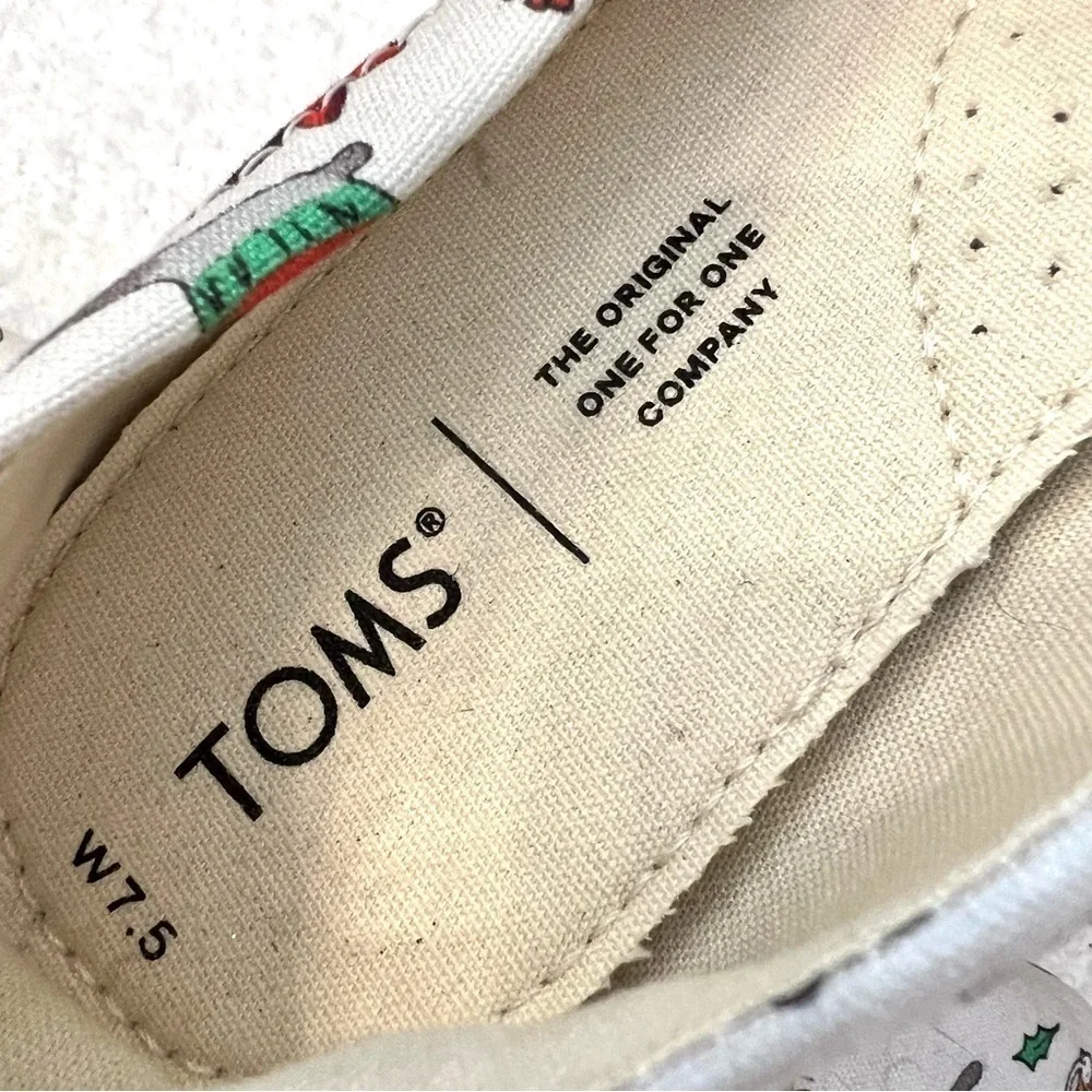 NEW TOMS Women’s Belmont Holiday Cats Print Light Grey Flats Shoes Size 7.5